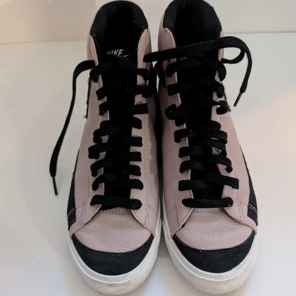 Nike Women's High-Top Sneakers Pink and Black
